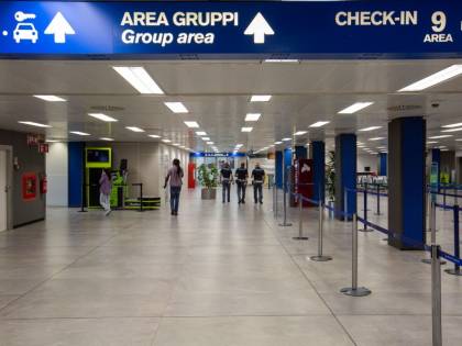 Senza patente del vaccino non si viaggerà