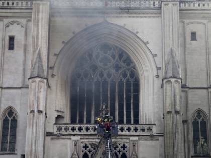 Incendio in cattedrale: fermato un ruandese