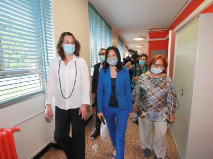"Per i nostri figli niente scuola, ora denunciamo la Azzolina"