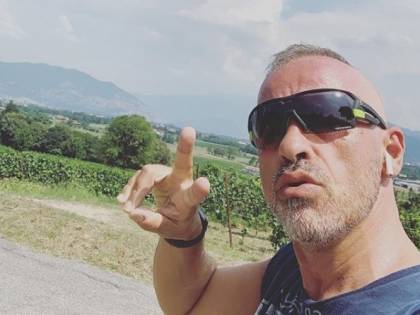 Nuovo flirt per Eros Ramazzotti? Il cantante pizzicato con una ex di "Amici"