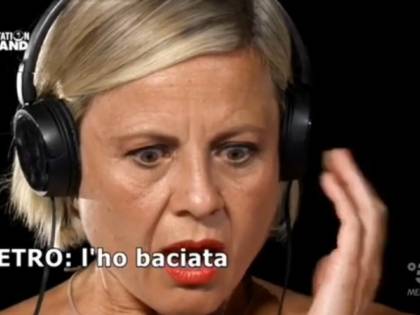 "L'ho baciata", Pietro Delle Piane tradisce Antonella Elia. Poi si pente: "Che disastro"