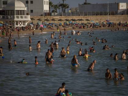 Covid, ansia per i nuovi focolai in Europa: dove non fare le vacanze