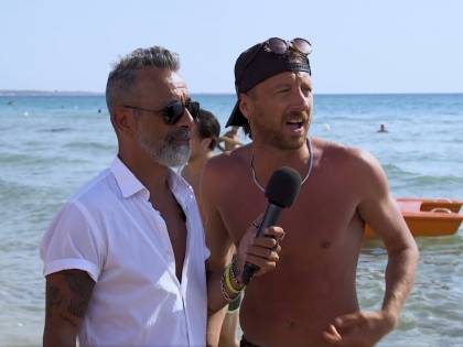 I "pippistrilli" e le "multinagionali": quell'Italia che non crede al virus