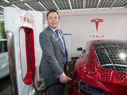 Tesla sbanda sull'S&P 500. Ma vale più di 600 miliardi