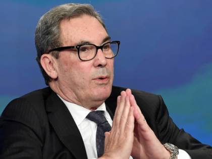 "Il governo ancora troppo ondivago. Ripartiamo e controlliamo i confini"