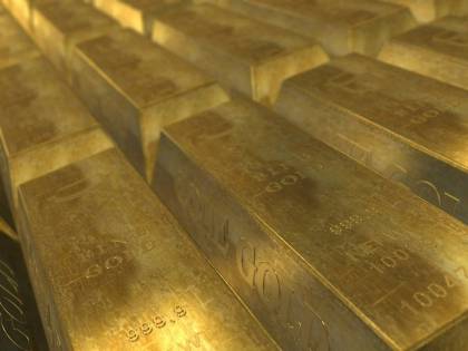 L'oro sfonda quota 2mila. Vertice Usa-Cina sui dazi