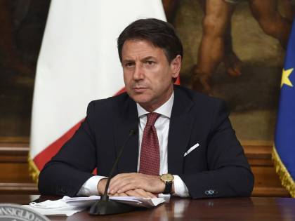 Il centrodestra inchioda Conte. L'ipotesi mozione di sfiducia