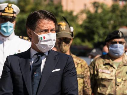 Il governo opaco che nasconde furbetti e verbali