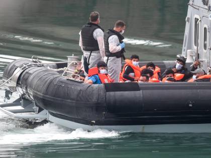 Britain and France partner to deal with migrant crossings