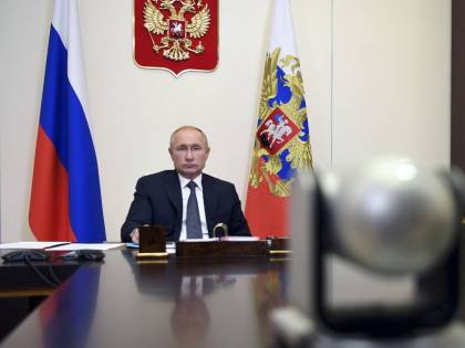L'"arma di Putin" ora va bene: adesso l'Ue vuole lo Sputnik V