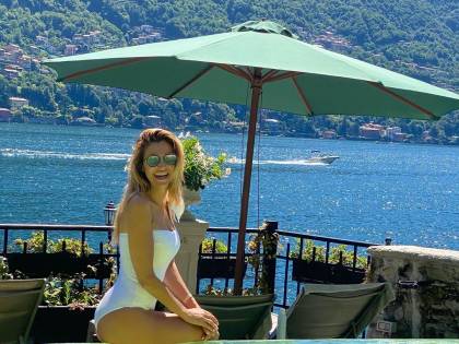"La svista è una cosa, la svastica è un'altra". Adriana Volpe fulmina Serena