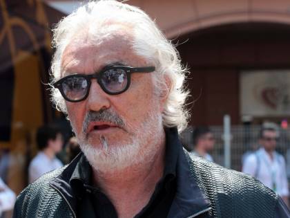 Briatore esce dall'ospedale. Da domani in isolamento domiciliare