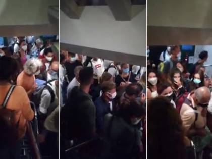 "Assembramenti e ore di fila per il tampone", la rabbia dei passeggeri a Civitavecchia