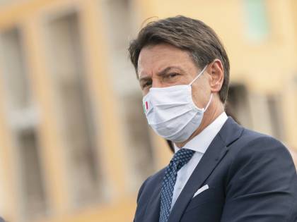 Conte firma il nuovo Dpcm: cosa cambia fino al 7 ottobre