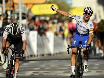 Alaphilippe, trionfo nel nome del padre