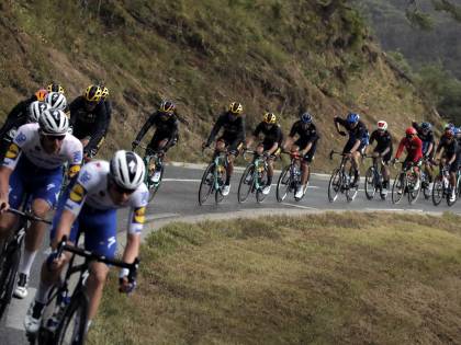 Covid, tutti in corsa. Tranne il patron