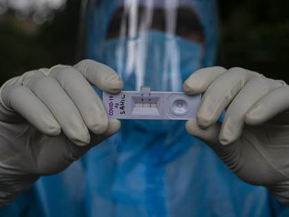 Lo Spallanzani: "Il virus muta tra le diverse vie respiratorie"