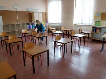 Da Biella a Salerno, solo posti in piedi. Mancano ancora 2 milioni di banchi