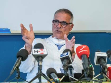 Zangrillo è ottimista su Berlusconi: "Sta reagendo bene alle cure"