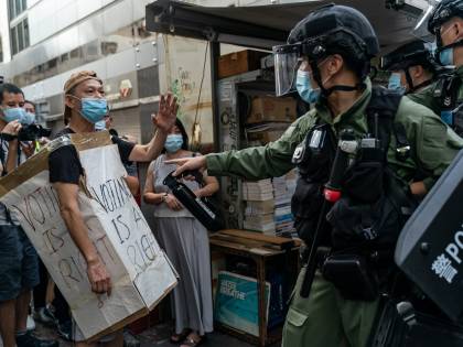 Quasi 300 arresti a Hong Kong nel giorno del voto che non c'è