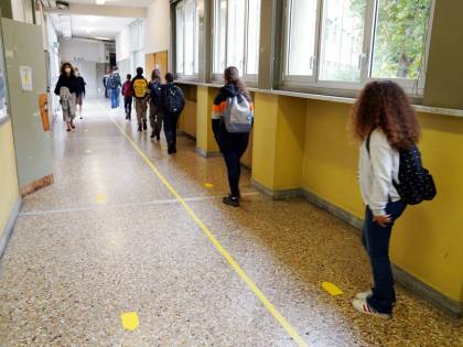 Scuola, si parte. Voi ragazzi sarete meglio dei politici