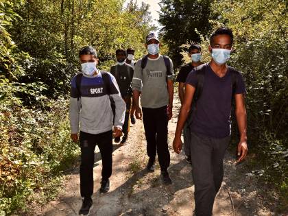 Ecco il listino prezzi per portare i migranti in Italia Ecco il listino prezzi per portare i migranti in Italia