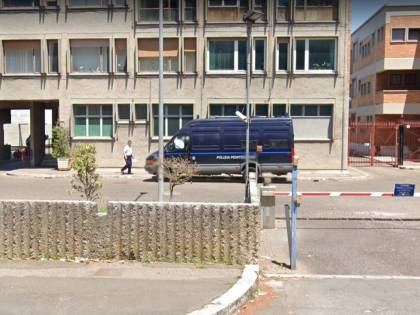Corsi di pugilato per i detenuti. I poliziotti: "Imparano ad aggredirci"