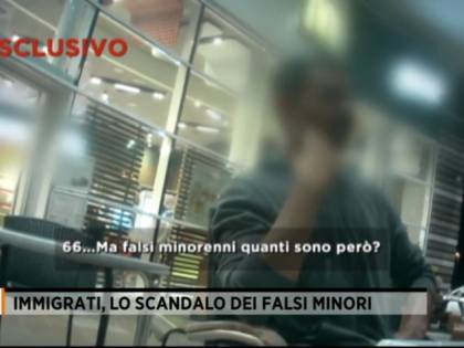 Quei finti minori tra i migranti: ecco come ci prendono in giro