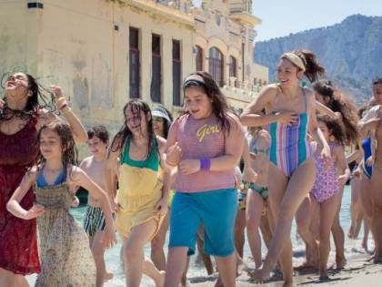 "Le sorelle Macaluso", pregi e difetti nell'ultimo italiano in concorso