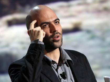 Quel tweet ignobile di Saviano. La Meloni: "Un guru? Pietoso"