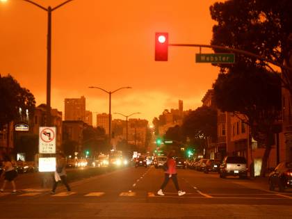 Inferno di fuoco nell'Oregon: morti e mezzo milione in fuga