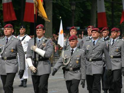 L'ultima dalla Germania: i gradi dei militari saranno anche femminili