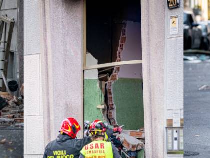Esplosione a Milano: 6 feriti e centinaia in strada