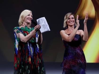 Nomadland di Chloè Zhao vince il Leone d'oro della 77esima Mostra del cinema di Venezia. Coppa Volpi a Favino
