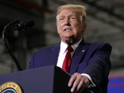 Paura alla Casa Bianca, intercettato un pacco contenente veleno indirizzato a Trump