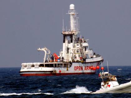 Anno nuovo, solita solfa: l'Ong vuol scaricarci migranti