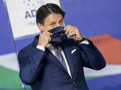 Conte compra i mobili da Ikea E gli scappa la frase sulla Lega