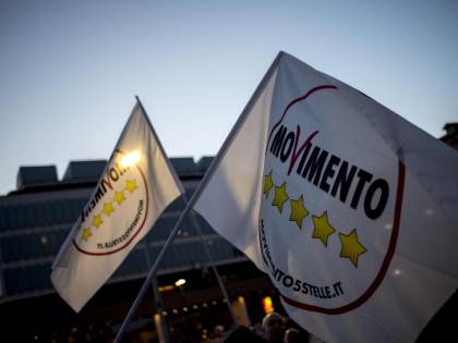 La deriva M5s della politica ridotta a sigla