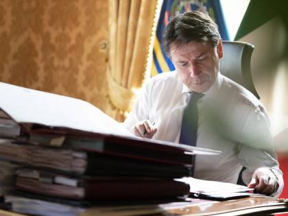 S'inventano il taglio fiscale per coprire il flop del reddito