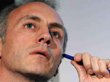 Travaglio demolisce il MoVimento: "Si è calato le brache, non conterà più niente"