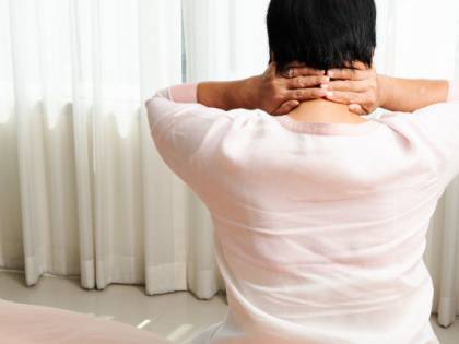 Cervicalgia, tutti i sintomi di un disturbo molto comune