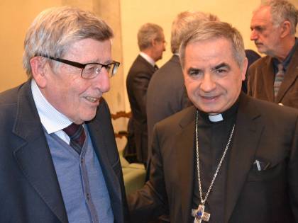 Vaticano, scandali senza fine. Arrestata la "dama" di Becciu