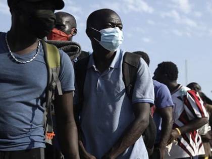 Ecco tutti i trucchi dei migranti per rimanere in Italia