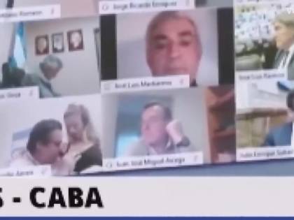Episodio hot al parlamento argentino: deputato bacia seno della fidanzata in diretta Zoom