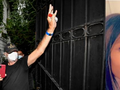Ora il Covid-19 è acqua passata: Briatore a Monaco con la Campbell
