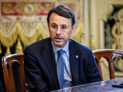"L'arma vincente? La cura in farmacia"