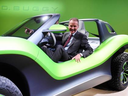 Volkswagen dribbla il Covid con l'elettrico