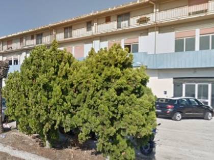 Caos migranti: rissa nel centro di accoglienza finisce nel sangue