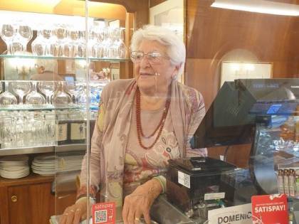"Ho 100 anni e lavoro. Il segreto? Amo la vita"