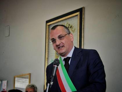 Già arrestato il sindaco eletto con l'80% dei voti: altra tegola sulla sinistra
